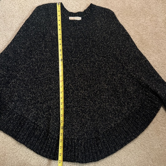 Michael Kors black and gold sweater poncho size Medium - Picture 8 of 10